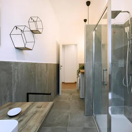 Golfo Dei Poeti Holidays Apartment *