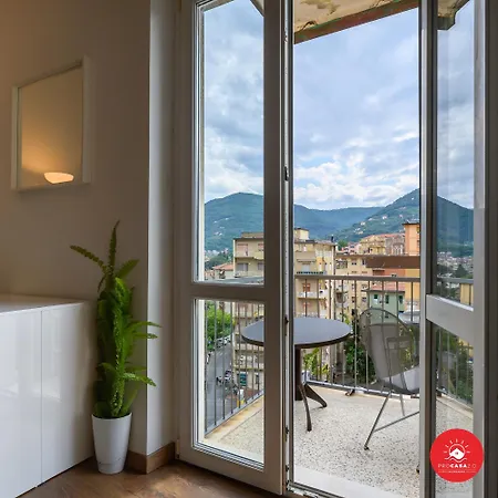 Golfo Dei Poeti Holidays 公寓